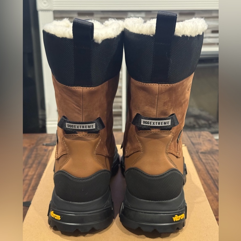 UGG Adirondack Meridian Boot - Picture 4 of 12